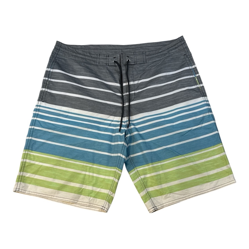 Roundtree & Yorke striped swim trunks – size 32